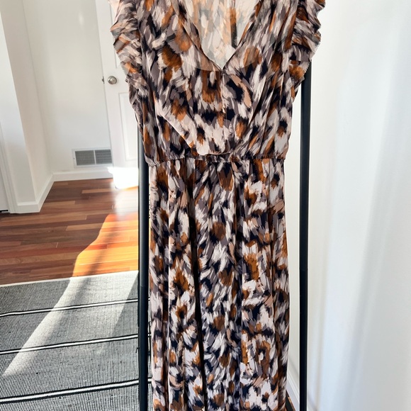 Steve Madden Allegra Flutter Sleeve Midi Dress - Picture 4 of 12
